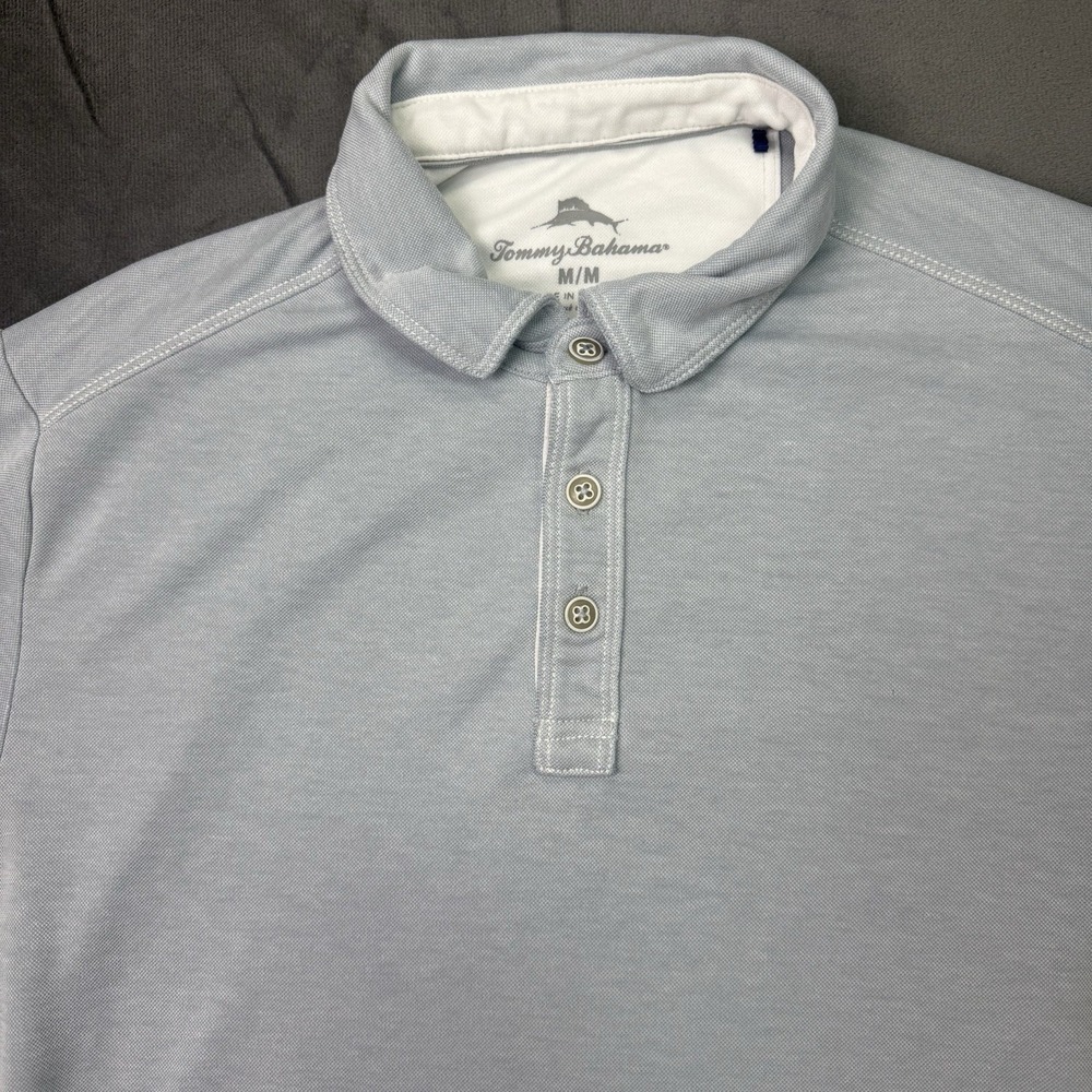 Tommy Bahama Polo Shirt Mens Medium Light Blue Short Sleeve Embroidered Logo